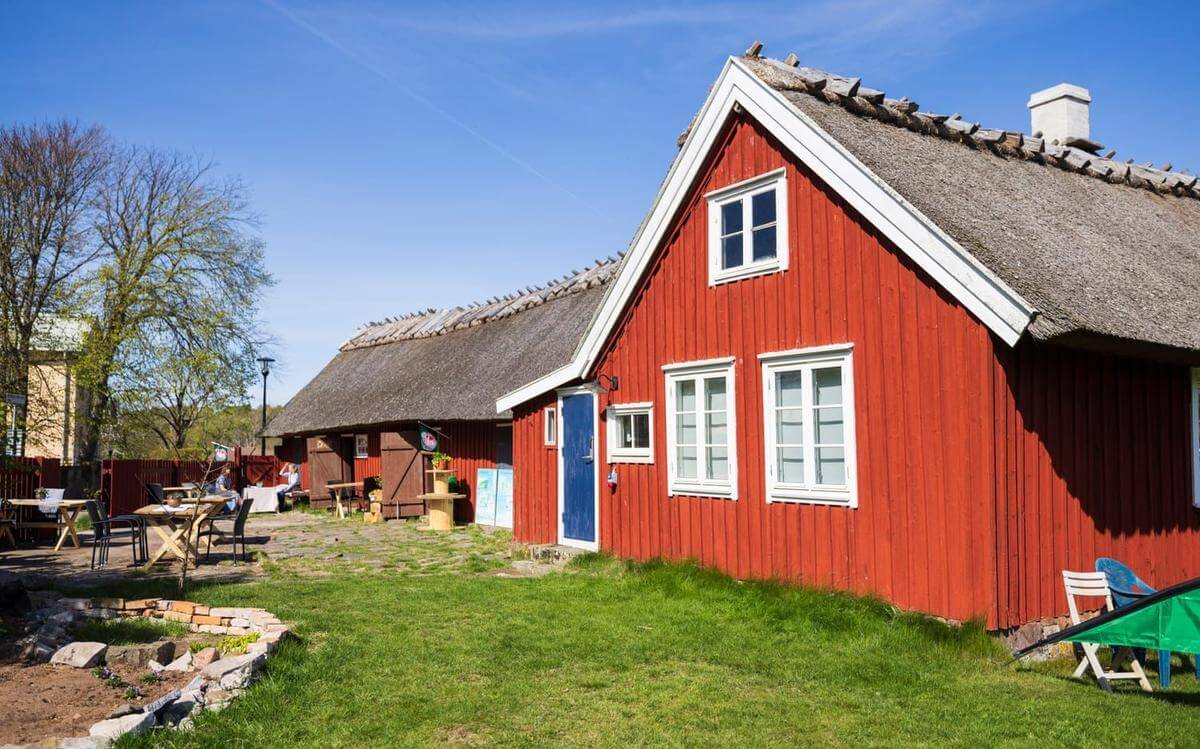 Apelviksgården B&B / Hostel