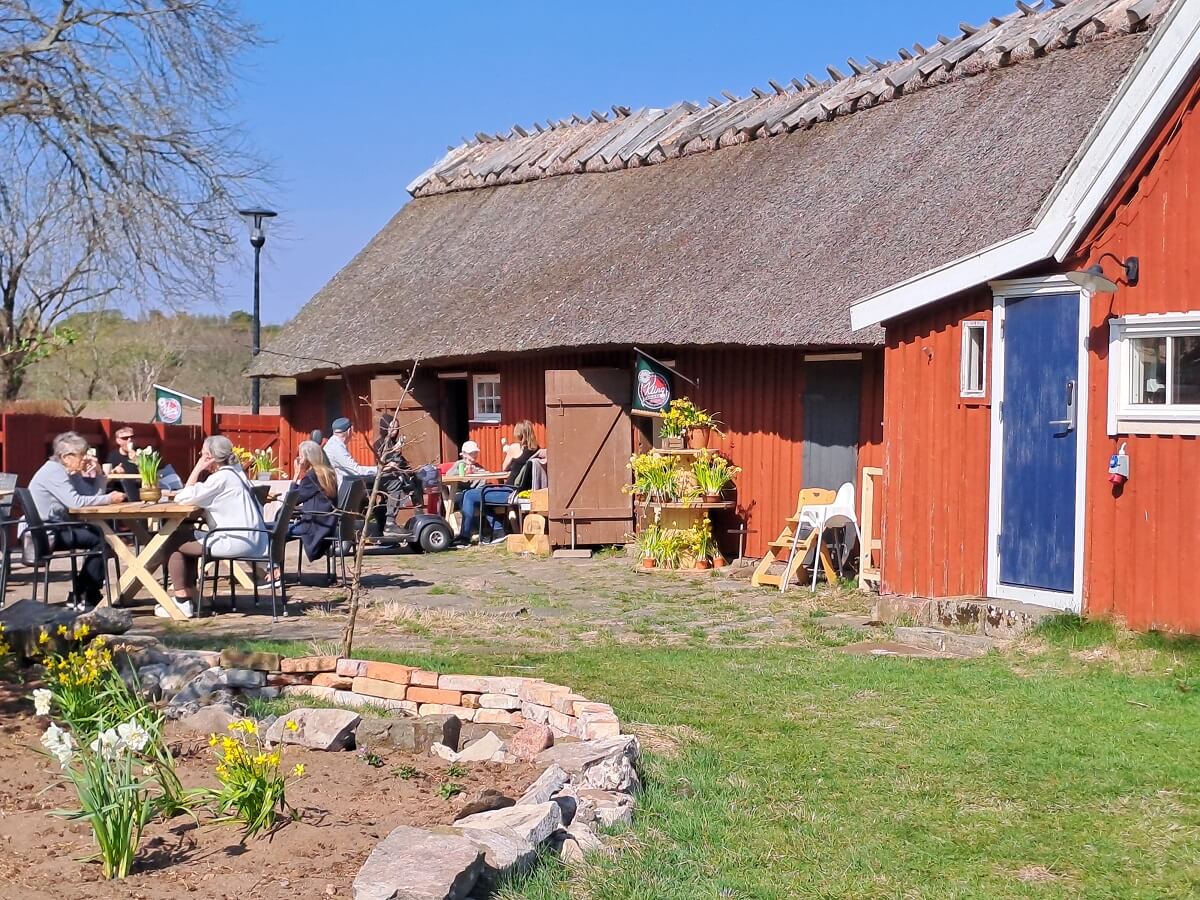 Apelviksgården B&B / Hostel
