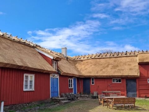 Apelviksgården B&B / Hostel